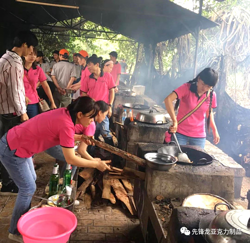 生(shēng)火(huǒ)做(zuò)飯.jpg